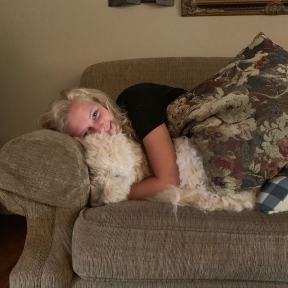 Meet your Posher, Katie - Picture 1 of 1